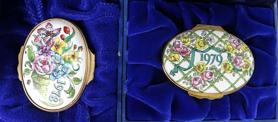 Thirteen Halcyon Days Enamels year boxes - 1977-1989, all boxed.
